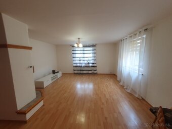 Prenájom 3+1 apartmán na prízemí v rodinnom dome - 10