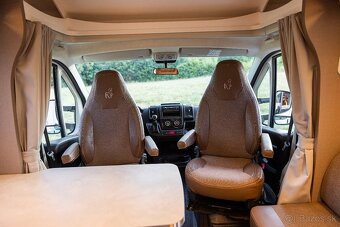 Prenájom Autokaravanu Etrusco T6900 DB - 10