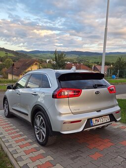 Kia Niro 1.6 GDI Automat - 10