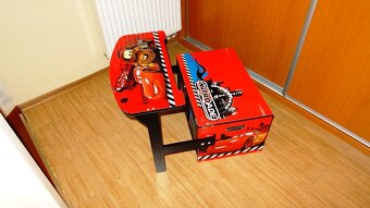 MULTIFUNKČNY STOLIK MC QUEEN S LAVICOU - 10