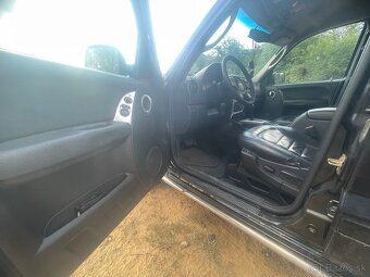 Jeep Cherokee 3.7 V6 - 10