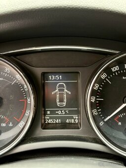 Škoda Superb Combi 1.6 Greenline - 10