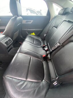 Jaguar XF 2.0 Prestige - 10