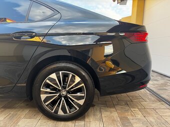 Škoda Superb 4 Sedan Selection 2.0 TDI DSG 24km Alcantara - 10