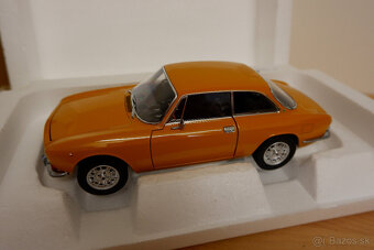 Modely 1:18 Norev - 10