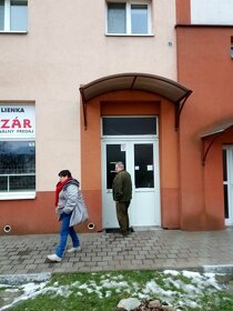 Predám,alebo prenájmem obchodík /28m2 v Handlovej 200e/mes - 10
