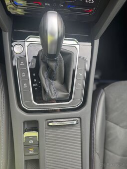 Volkswagen Arteon R 2.0 TSI 4Motion DSG - 10