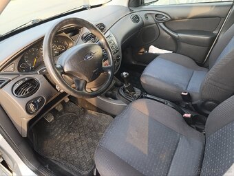 Ford Focus 1.6 benzín 74kw 2004 Nová STK a EK 110000km - 10