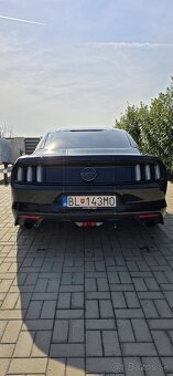 Ford Mustanf GT Performance - 10