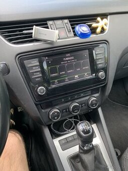 Predám Škoda Octavia 3 r.v. 2015 2.0 TDi Combi - 10