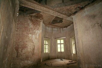 Renesančný kaštieľ z r. 1610 s parkom 119 488 m2 - 10