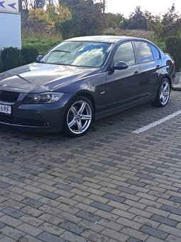 Bmw E90 318D - 10