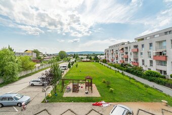 Na prenájom | 2 izbový byt s loggiou - Silvánová ul. - 10