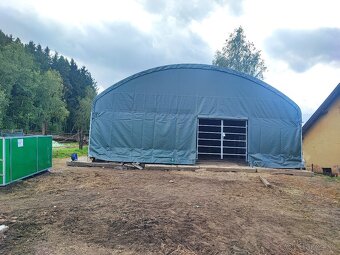 Prístrešok pre zvierata 10x10 m - 10