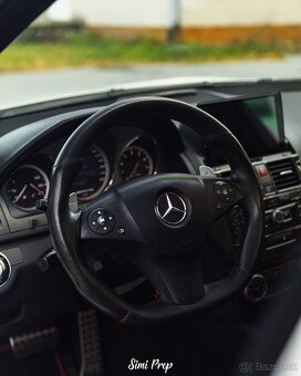 Mercedes Benz C63 - 10