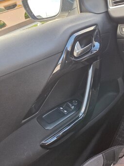Peugeot 208 1.4 Hdi - 10
