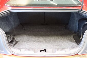 Sportovní kupé Ford Mustang GT - 10