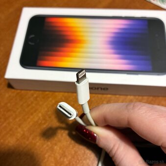 iPhone 7, 32 GB strieborný - 10