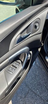 Opel Insignia Sport Tourer 2012-118 kW - 10
