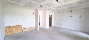 Novostavba - 4 izbový rodinný dom v obci Blatná na Ostrove - 10