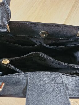 Suprava NOVA Michael Kors kozmeticka taska a cierno zlata ka - 10