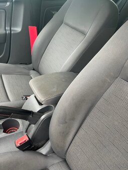 Predám Vw Golf V 2.0 TDI - 10