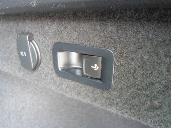 Volkswagen Passat Variant 2.0 TDI BMT Comfortline 110kW ťažn - 10