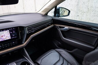 Volkswagen Touareg 3.0 TDI / TOP STAV / Night VIsion / Masáž - 10