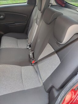 Toyota Yaris - 10