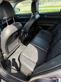 Alfa Romeo Stelvio 2.2 jtd 210 koni Q4 - 10