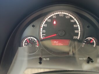 Predám VW Up 1,0 i benzín doprovodný špecial N1 - 10