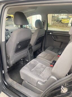Volkswagen Touran 2.0TDI 103kw Bi-Xenon,Navi - 10