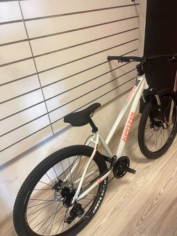 Predám nikdy nejazdený nový dámsky horský bicykel 16 palcov - 10