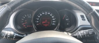 Kia ceed 1.4 CRDi - 10