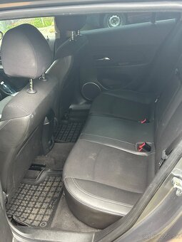 chevrolet cruze - 10