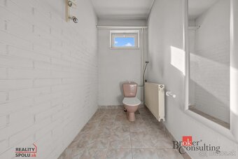 Na predaj priestranný bezbariérový rodinný dom v Budmericiac - 10