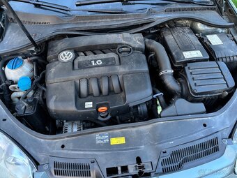 Volkswagen Golf - 10