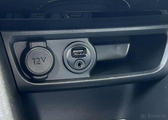 Peugeot 208 1.2i KLIMA PANORAMA TEMPOMAT benzín manuál 60 kw - 10