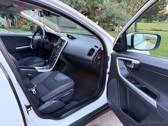 Volvo XC60 2.4D D5 163ps • Automatic • AWD 4x4 • Momentum • - 10