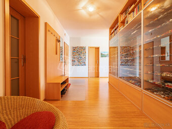 Priestor a lokalita v jednom: Predáme 4-izbový byt na K… - 10