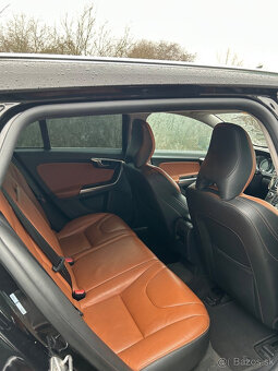 Volvo V60 D6 AWD 2.4 Diesel - 10