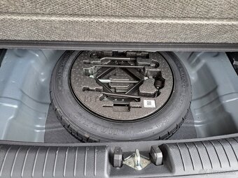 Kia Ceed 1,6 crdi Silver +, V zaruke - 10