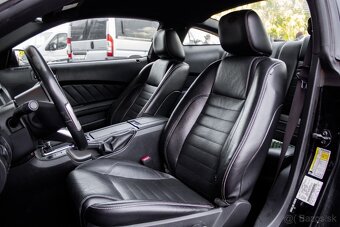 Ford Mustang 4.0L V6 - 10