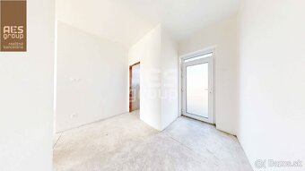 SKOLAUDOVANÉ, PREDAJ, 5 izbový  dom, Nová Alej Martina Benku - 10