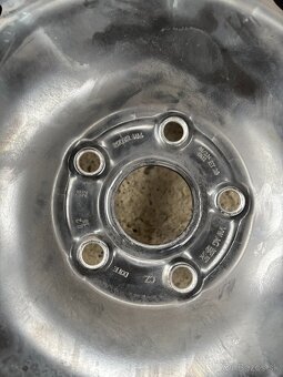 Zimné pneumatiky 215/65 R17 + Plechové disky 5x112 - 10