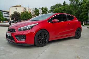 Kia ProCeed GT - 10
