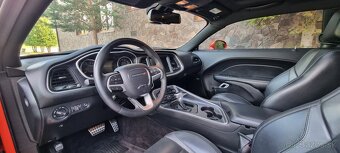 Predám Dodge Challenger 3.6 V6 - 10