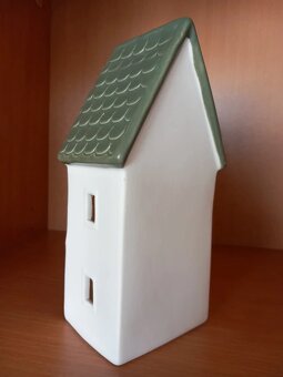 Keramický Led domček vysoký 22x10,5x8 cm - 10