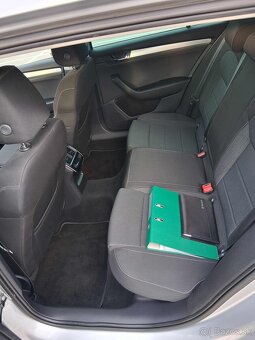 Škoda Superb Combi 2.0 TDI Ambition DSG - 10