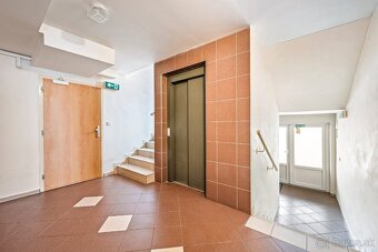 Na predaj veľmi pekný 2-izbový byt s terasou - Svit - 10